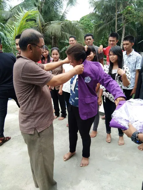 Penyematan Almamater